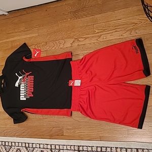 PUMA BRAND BOYS 2 PIECE BLACK AND RED SHORTS SET SIZE MEDIUM